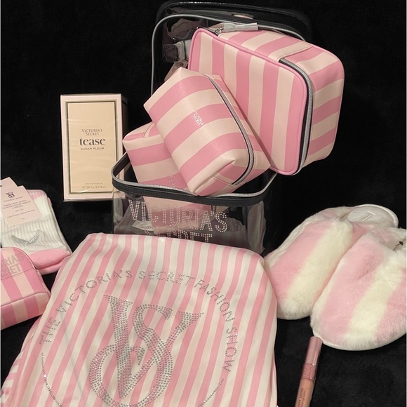 NEW VICTORIA’S SECRET 2024 FASHION SHOW BUNDLE - Picture 4 of 16